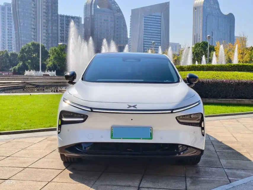 2025 XPENG G7 thumbnail 2