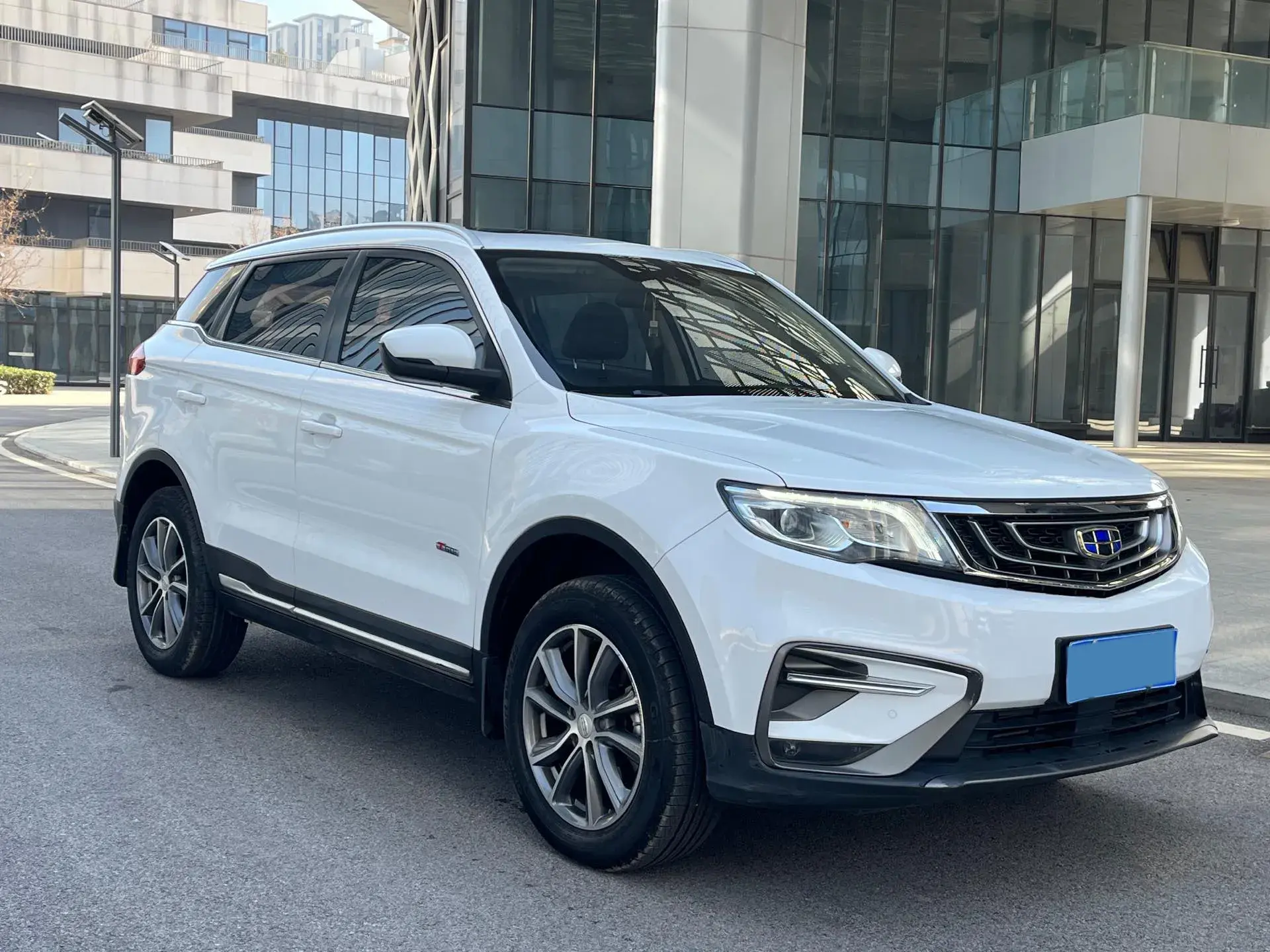 2018 GEELY AZKARRA thumbnail 3