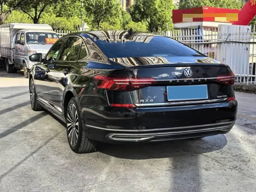 2019 VOLKSWAGEN PASSAT thumbnail 4