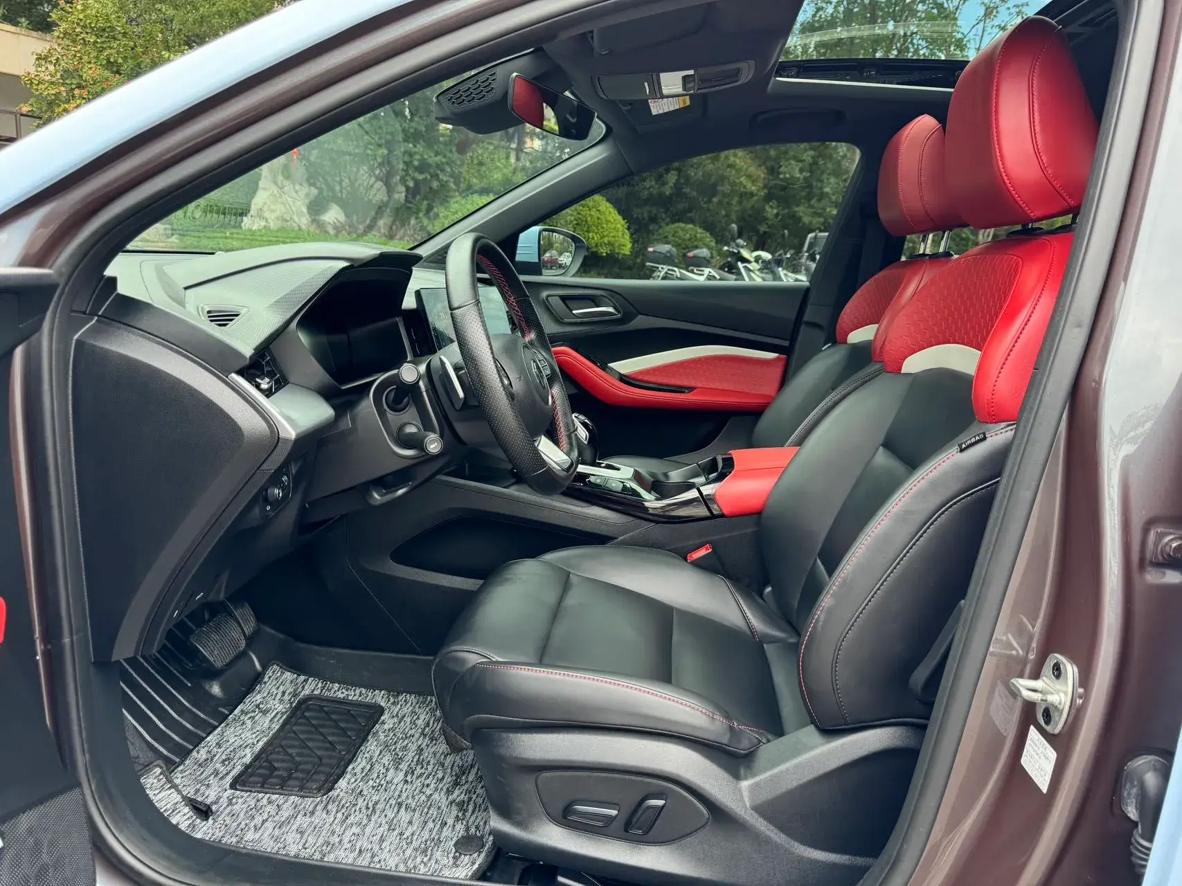 2021 MG 5 thumbnail 4