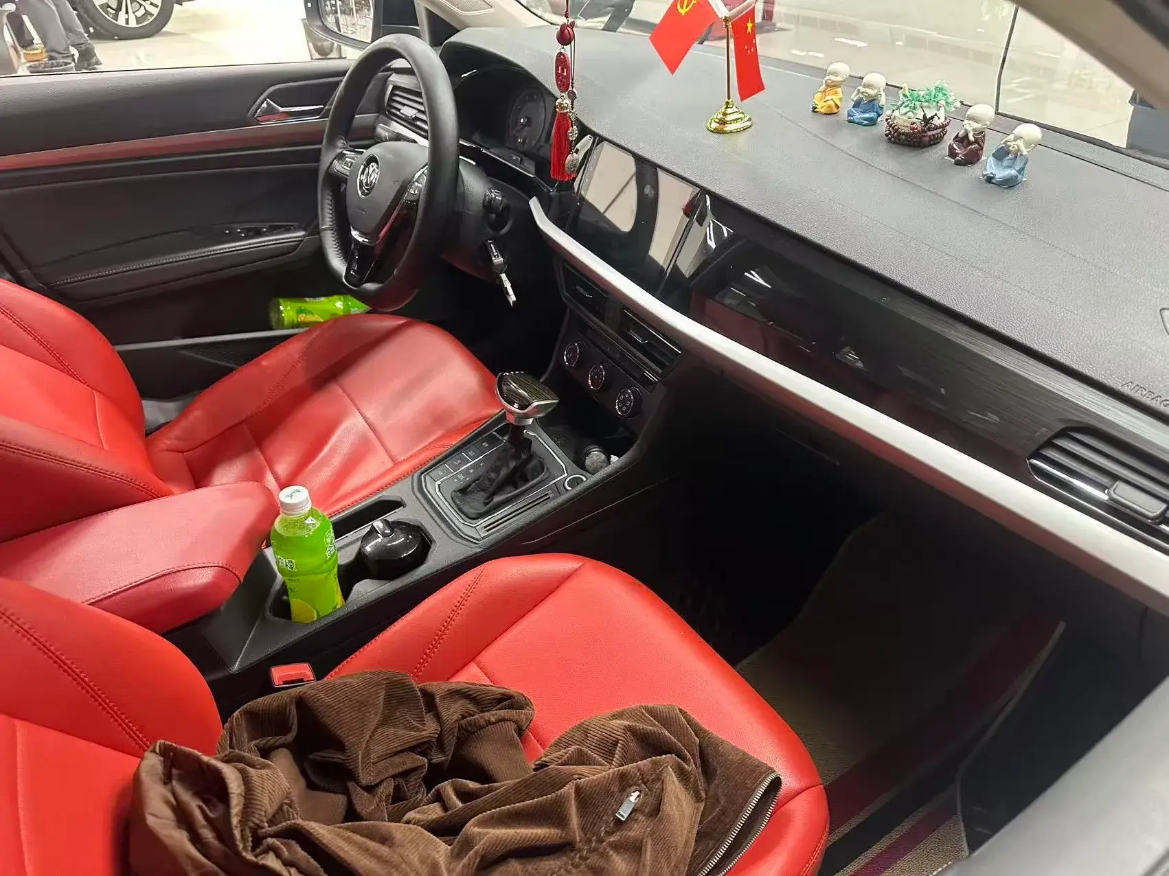 2019 VOLKSWAGEN LAVIDA thumbnail 3