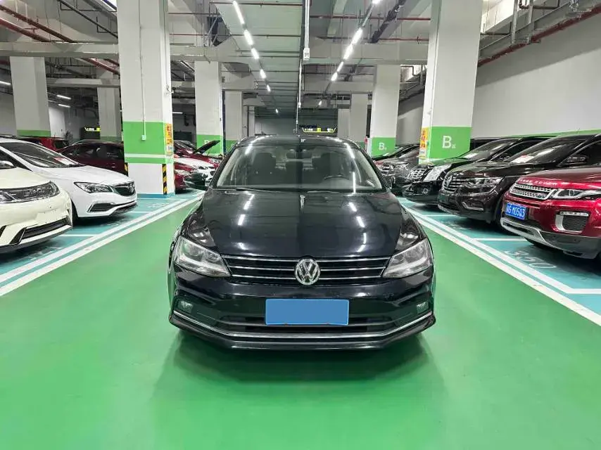 2018 VOLKSWAGEN SAGITAR thumbnail 3