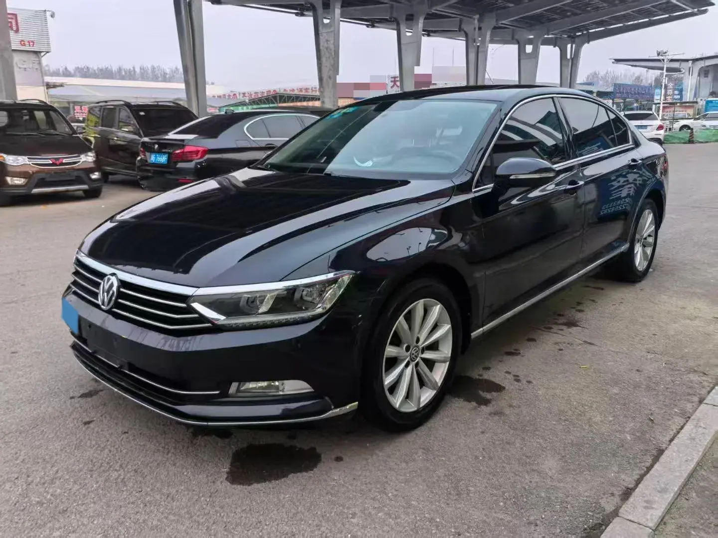 2018 VOLKSWAGEN MAGOTAN view 1