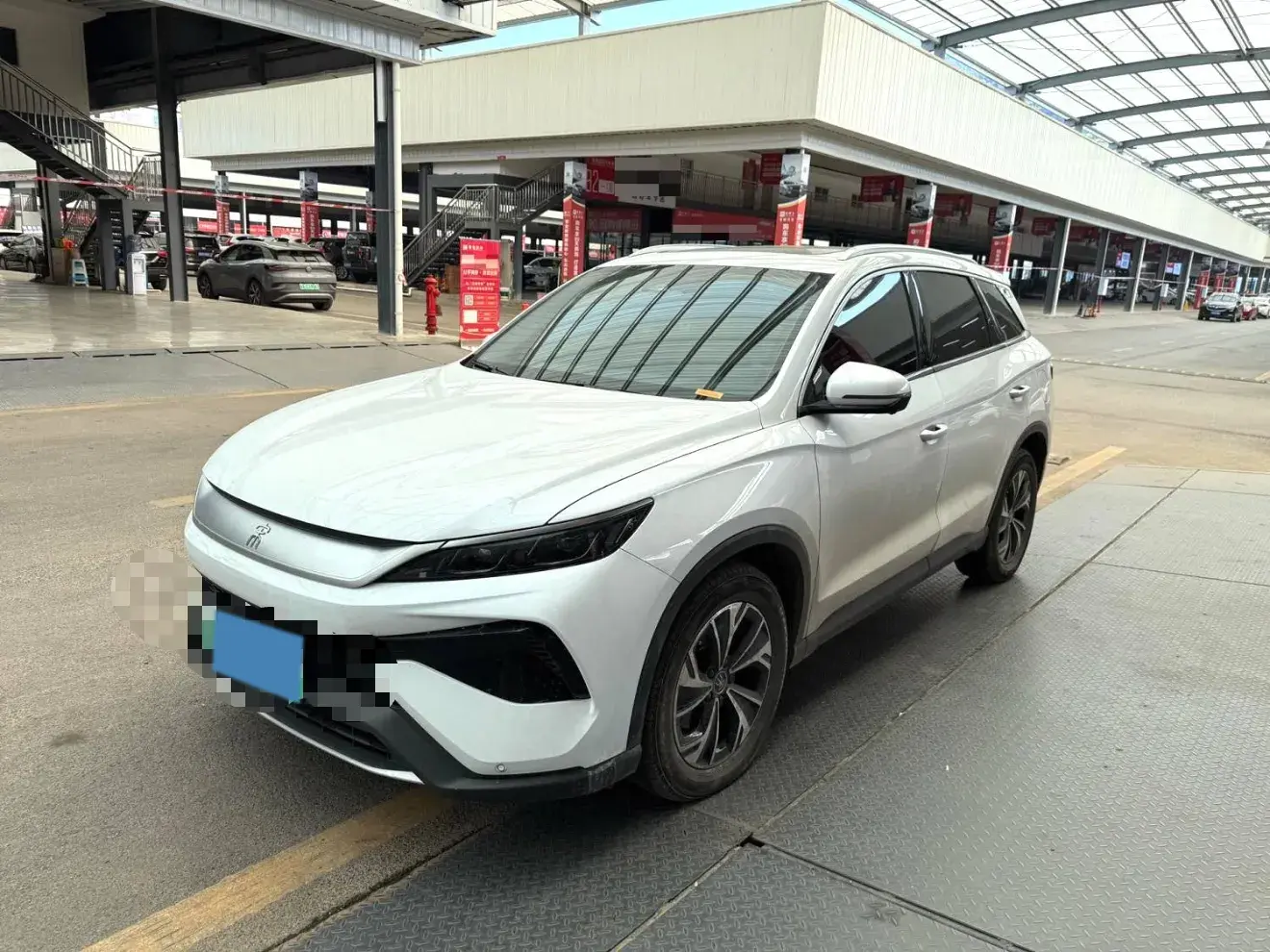 2025 BYD SONG view 1