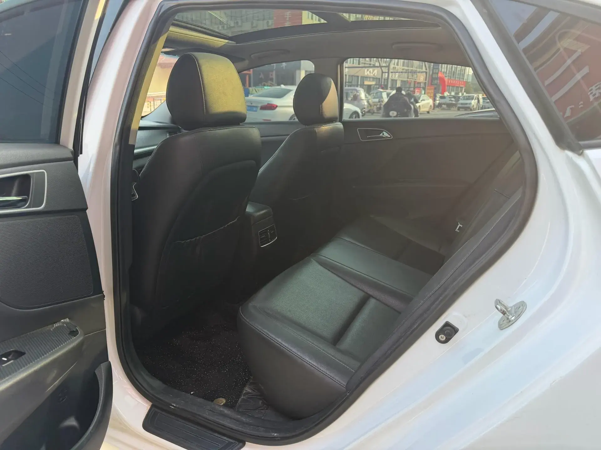 2017 HYUNDAI MISTRA thumbnail 3