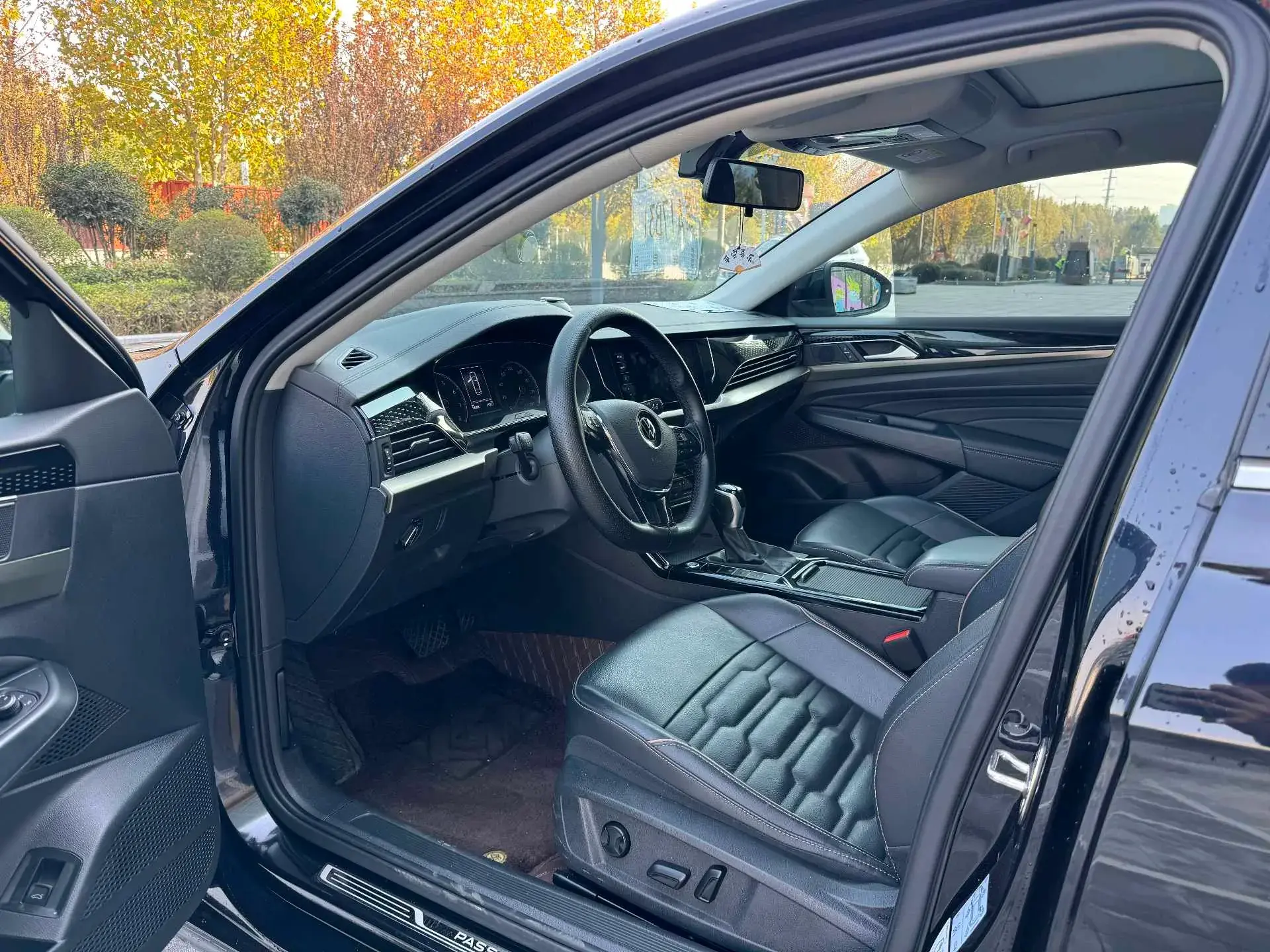 2020 VOLKSWAGEN PASSAT thumbnail 4