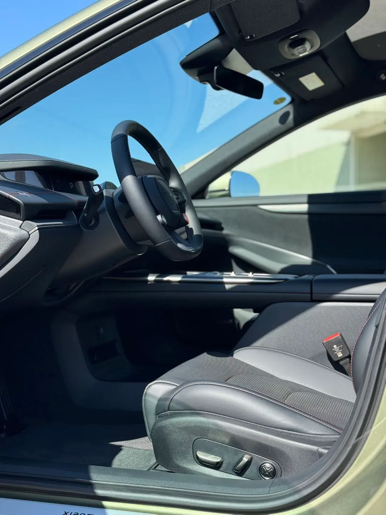 2024 MI SU7 thumbnail 4