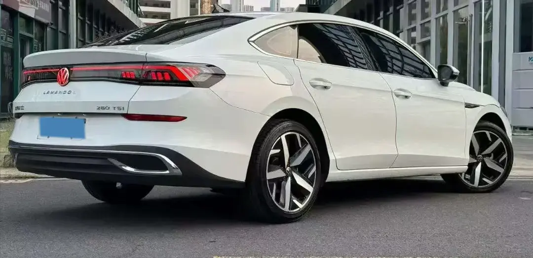 2023 VOLKSWAGEN LAMANDO thumbnail 4