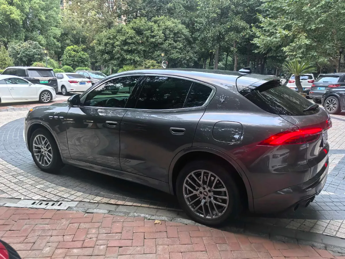2023 Maserati Grecale 2.0T 300HP L4 8AT,autocango,china used car exporter,china ev exporter,chinese used car exporter,chinese used ev exporter