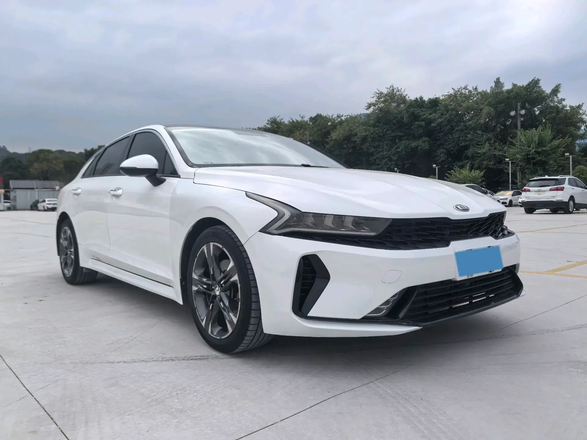 2020 KIA K5 thumbnail 2