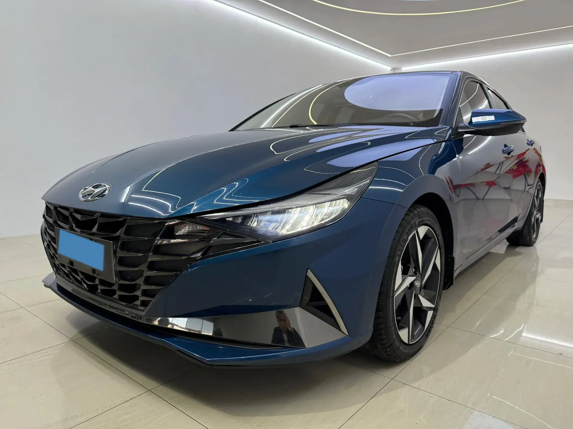 2021 HYUNDAI ELANTRA view 1
