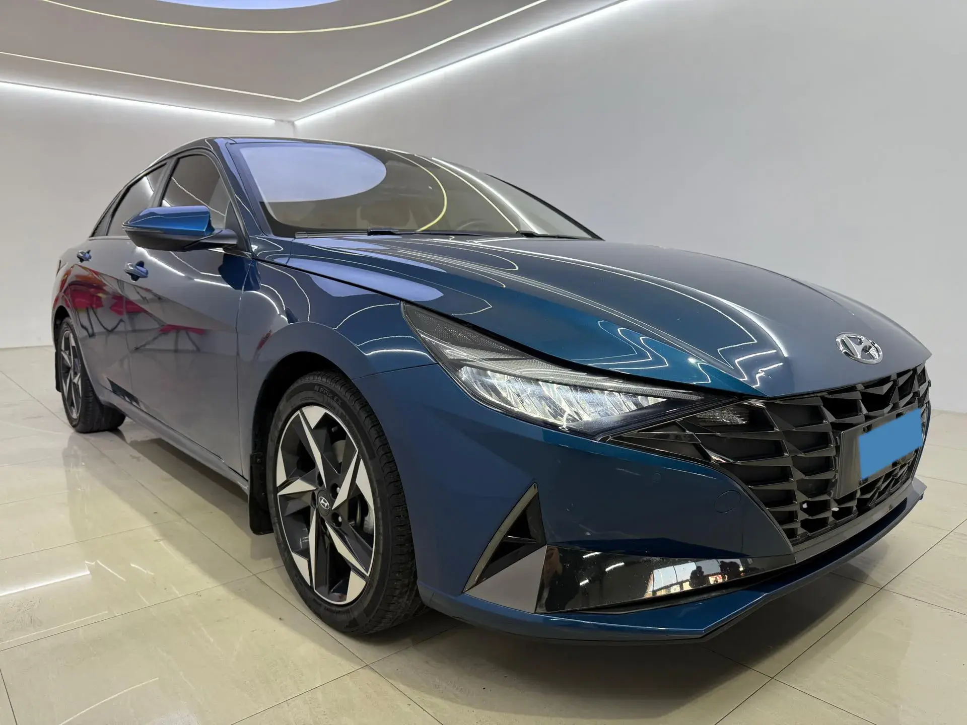 2021 HYUNDAI ELANTRA thumbnail 3
