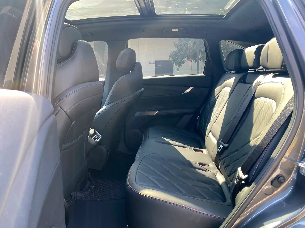 2025 ChangAn CS75 Plus 1.5T 192HP L4 8AT,autocango,china used car exporter,china ev exporter,chinese used car exporter,chinese used ev exporter