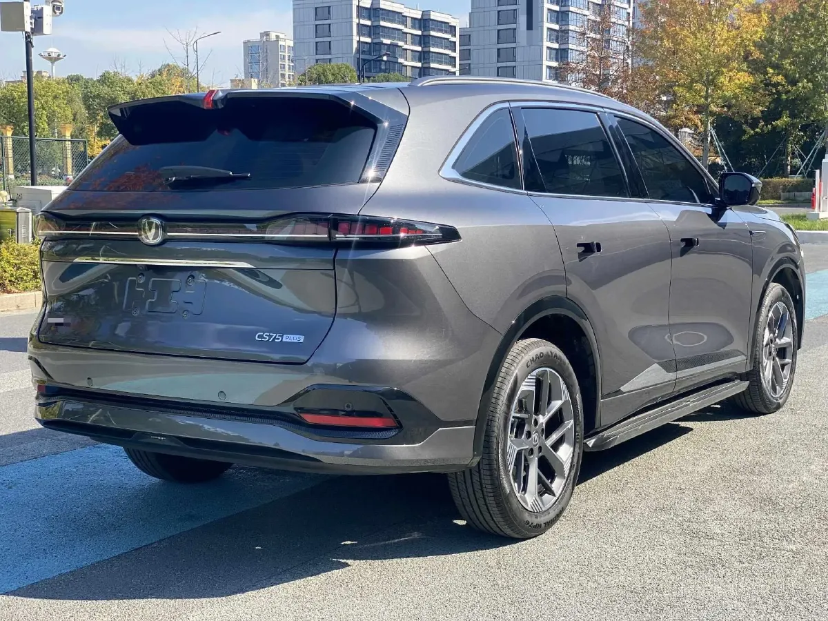 2025 ChangAn CS75 Plus 1.5T 192HP L4 8AT,autocango,china used car exporter,china ev exporter,chinese used car exporter,chinese used ev exporter
