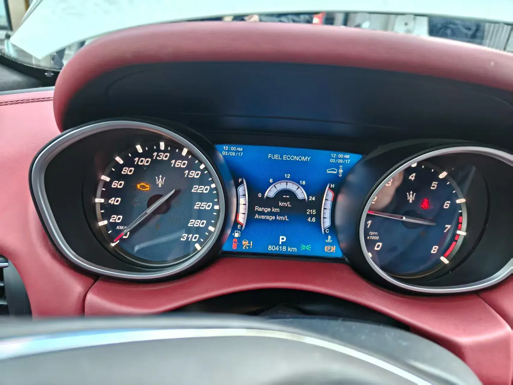 2018 MASERATI LEVANTE thumbnail 3