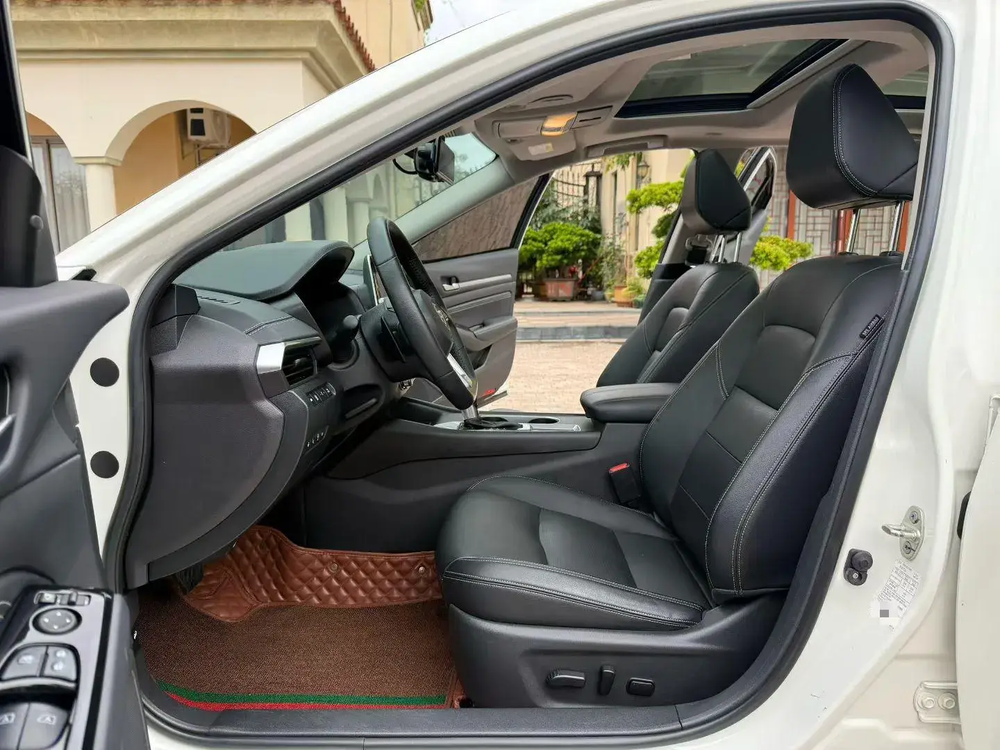 2021 NISSAN TEANA thumbnail 4