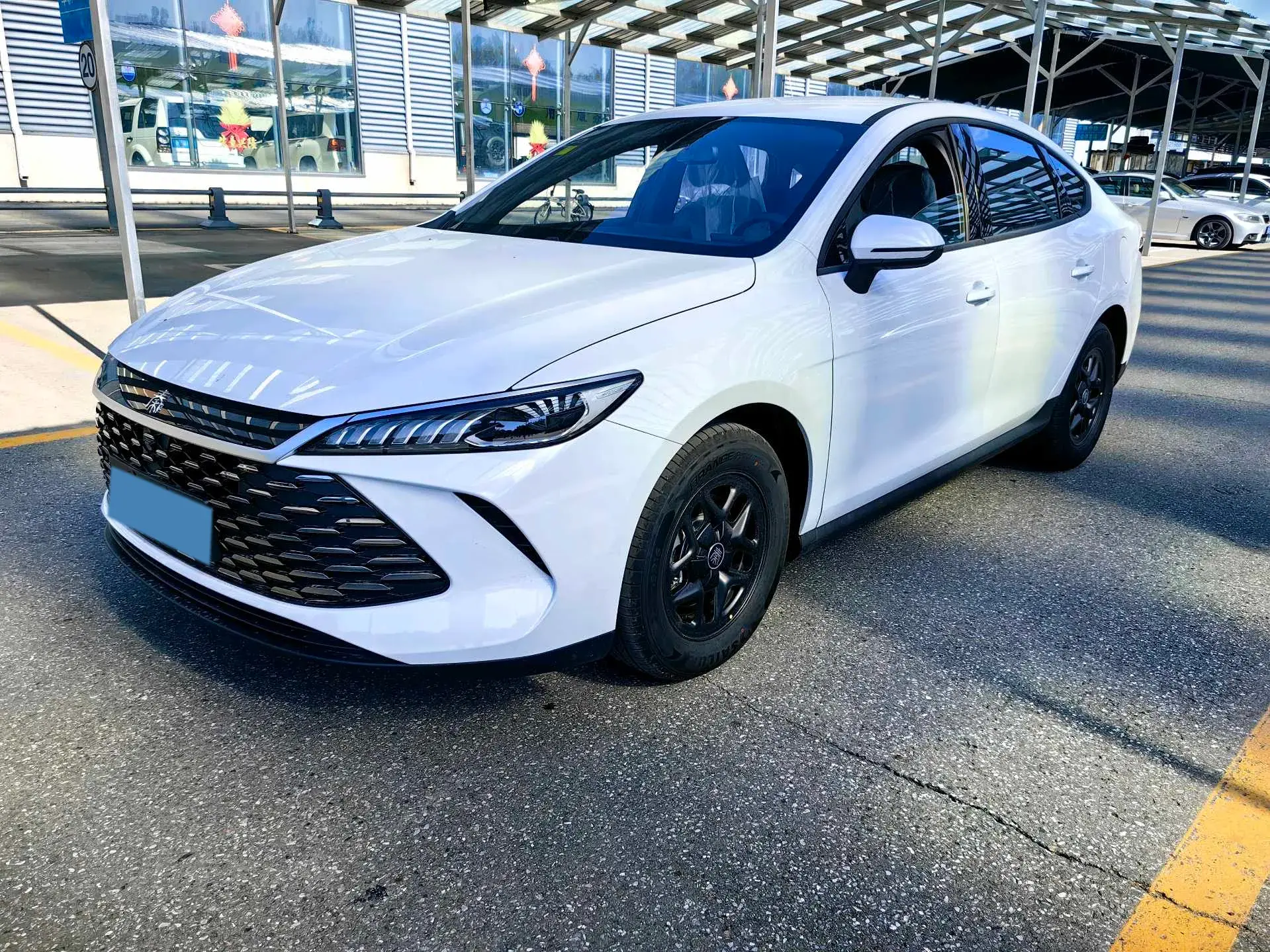 2025 BYD QIN view 1