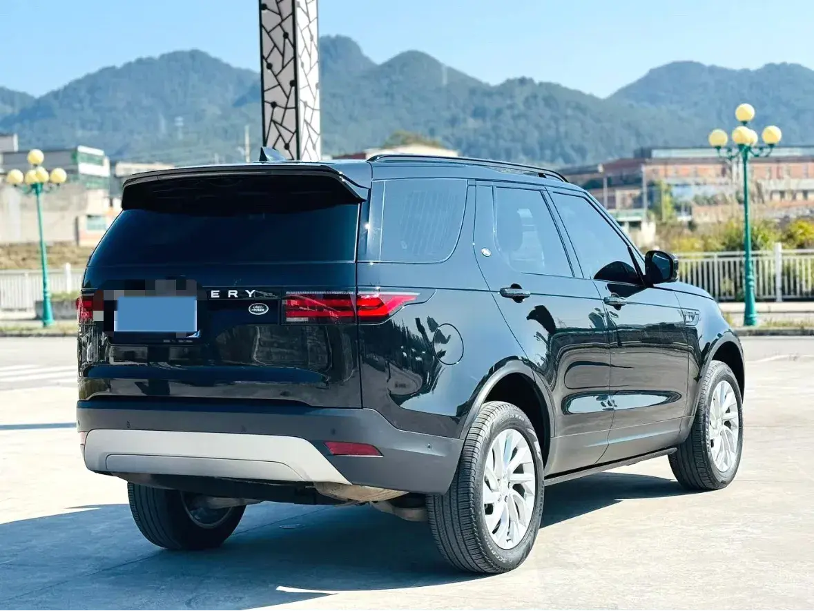 2023 LAND ROVER thumbnail 4