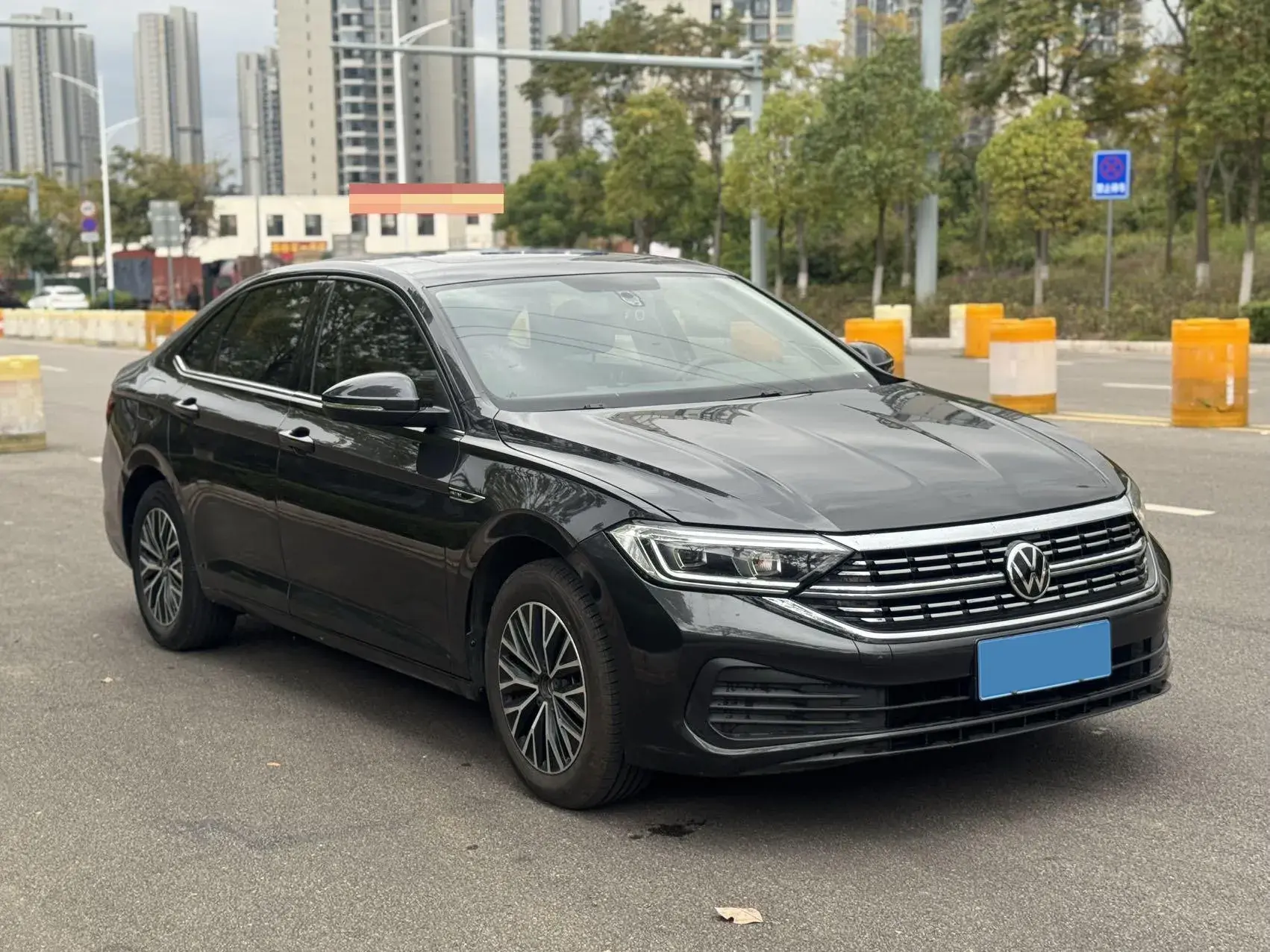 2023 VOLKSWAGEN SAGITAR thumbnail 2