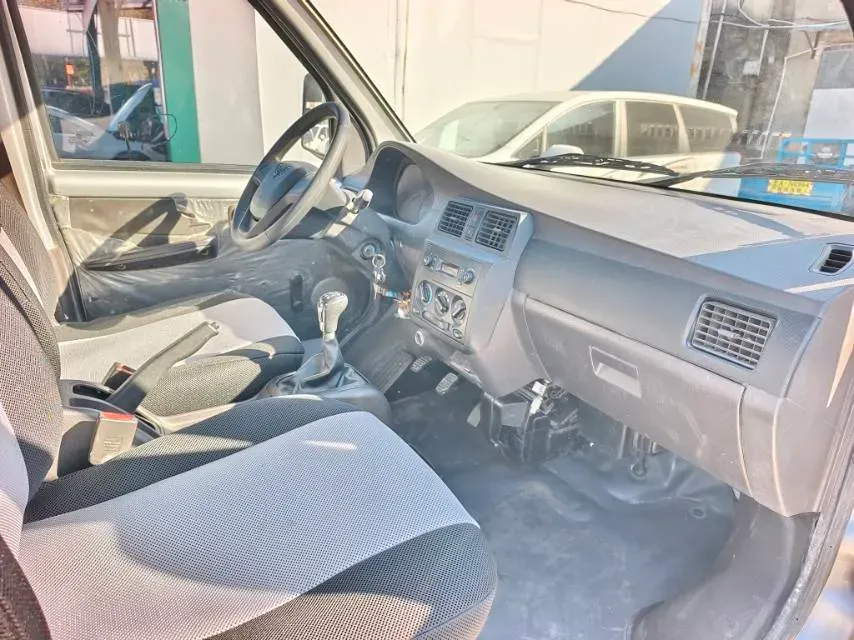 2021 WuLing RongGuang Mini Truck 1.2L 76HP L4 5MT,autocango,china used car exporter,china ev exporter,chinese used car exporter,chinese used ev exporter