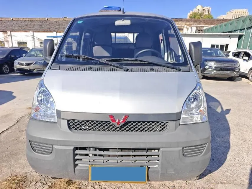 2021 WuLing RongGuang Mini Truck 1.2L 76HP L4 5MT,autocango,china used car exporter,china ev exporter,chinese used car exporter,chinese used ev exporter