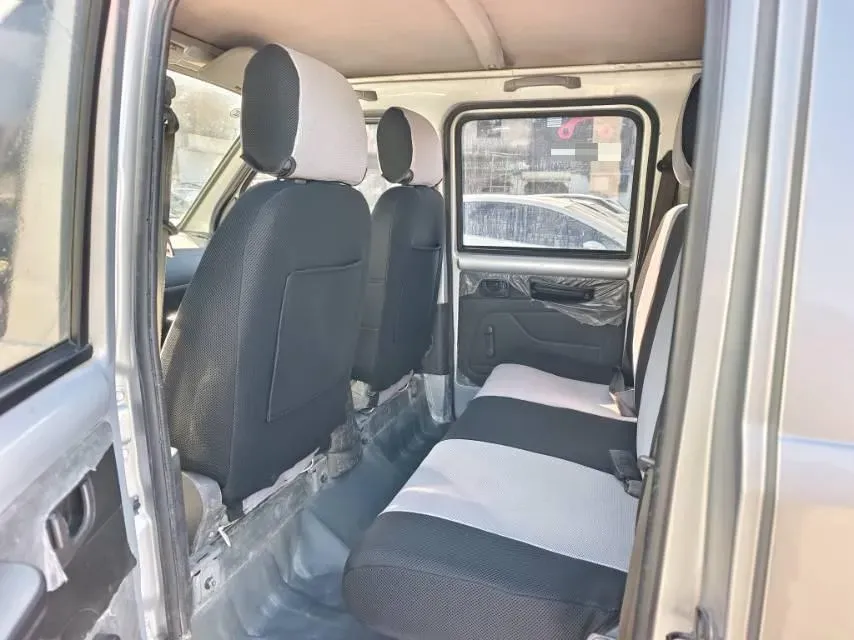 2021 WuLing RongGuang Mini Truck 1.2L 76HP L4 5MT,autocango,china used car exporter,china ev exporter,chinese used car exporter,chinese used ev exporter