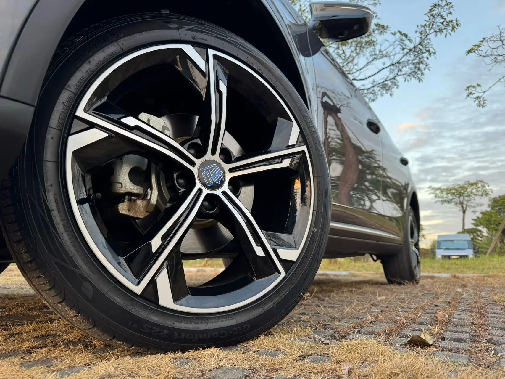 2021 BYD TANG thumbnail 4