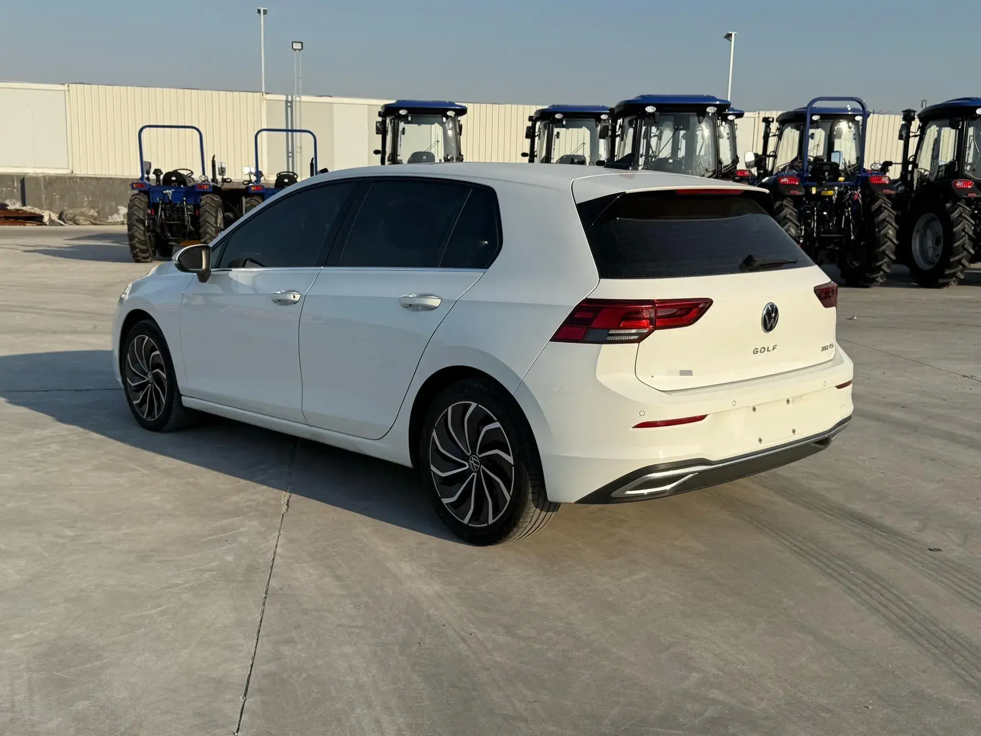 2021 VOLKSWAGEN GOLF thumbnail 4