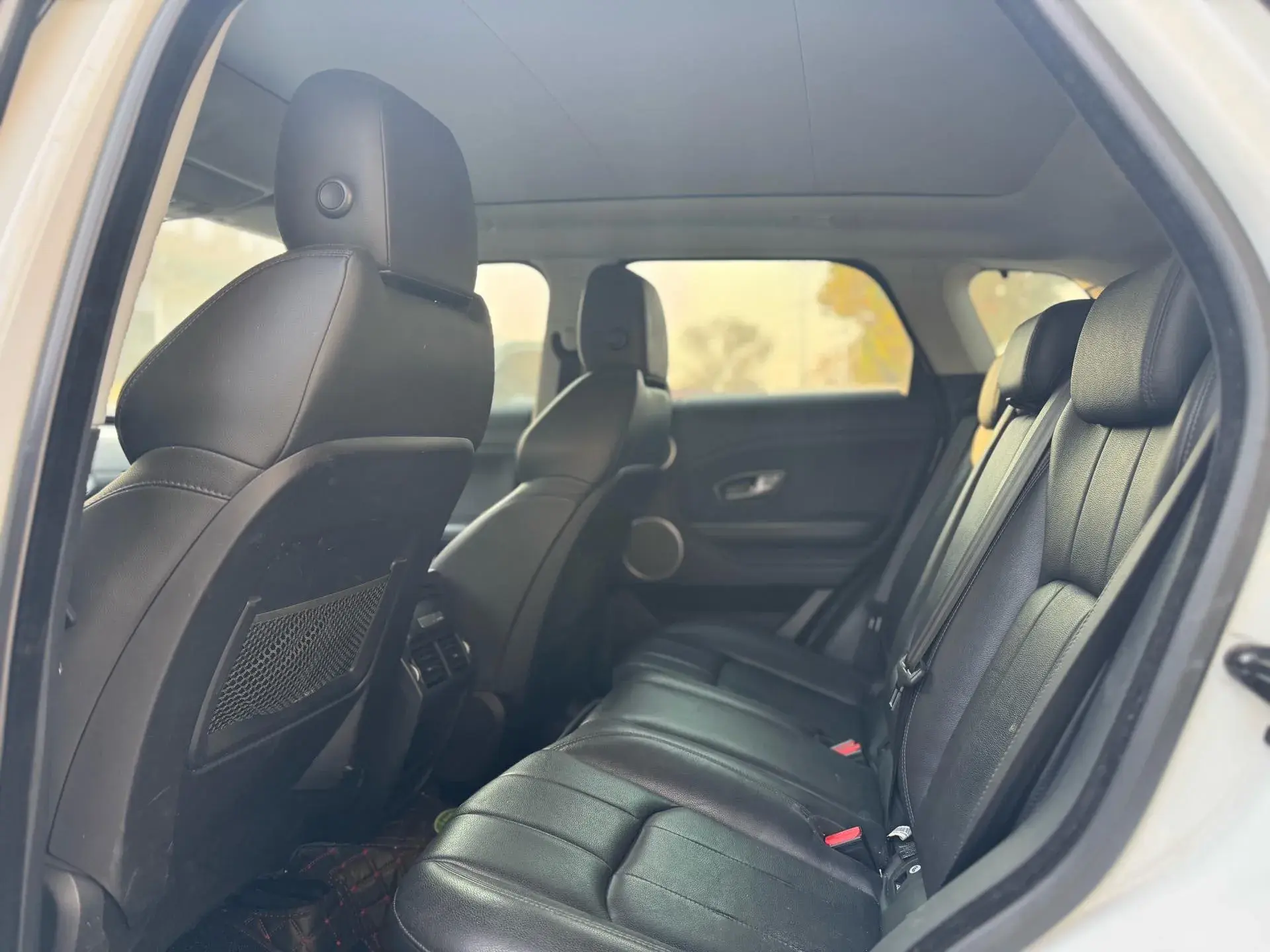 2018 LAND ROVER thumbnail 4