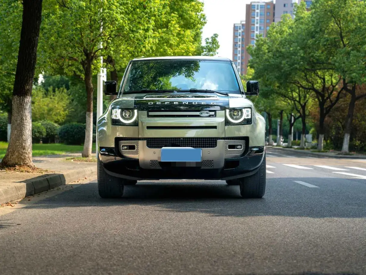 2024 LAND ROVER thumbnail 2