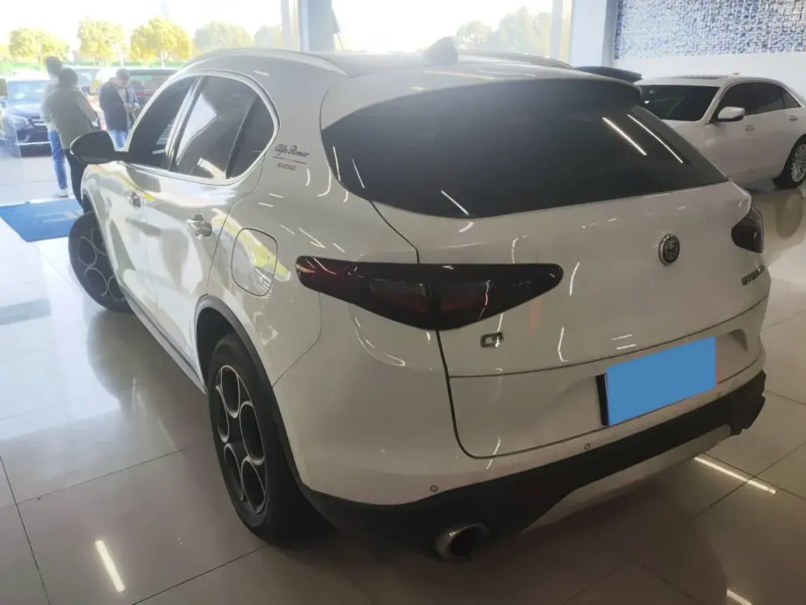 2020 ALFA ROMEO thumbnail 4