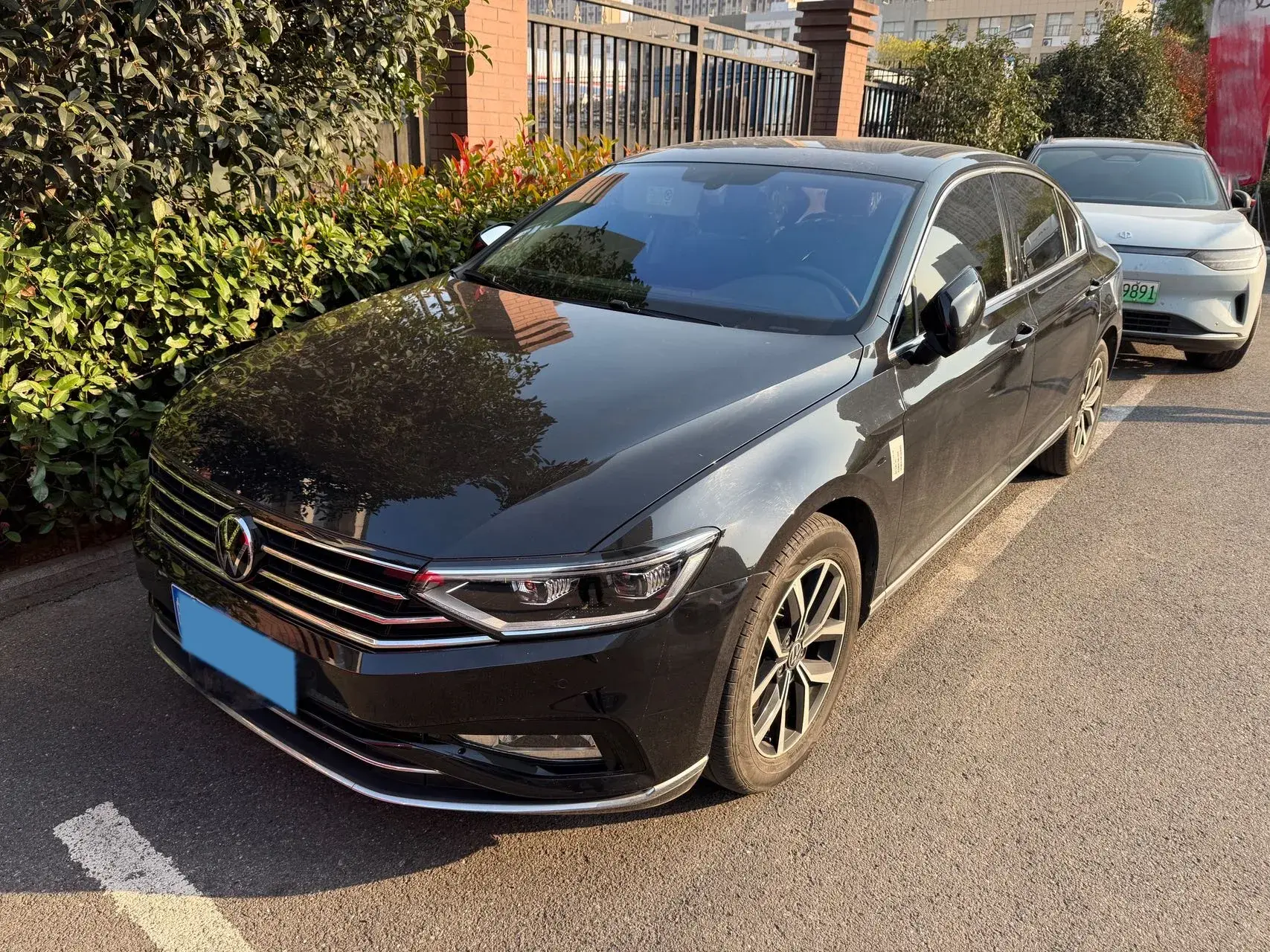 2020 VOLKSWAGEN MAGOTAN view 1