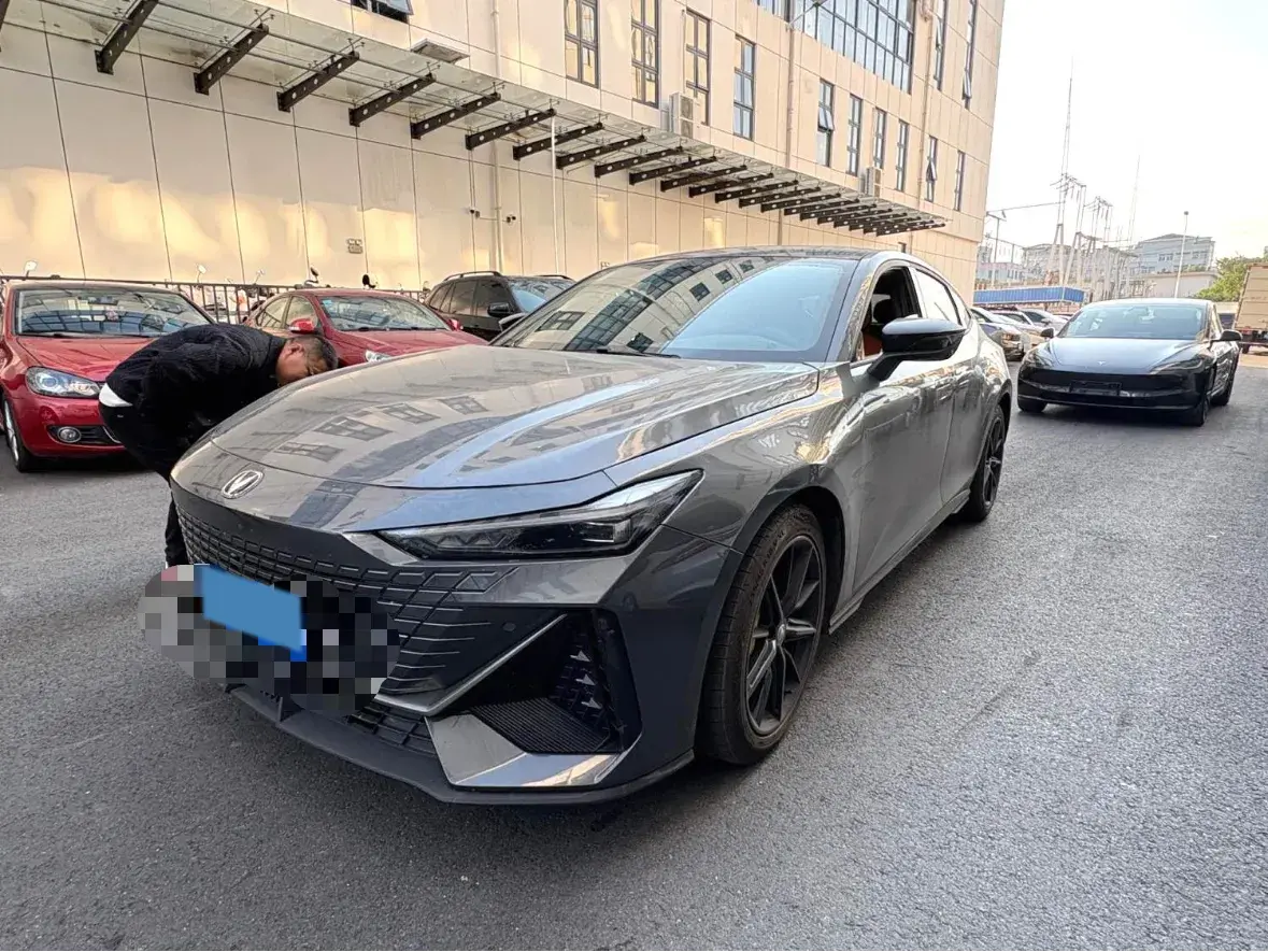 2022 ChangAn UNI-V 1.5T 188HP L4 7DCT