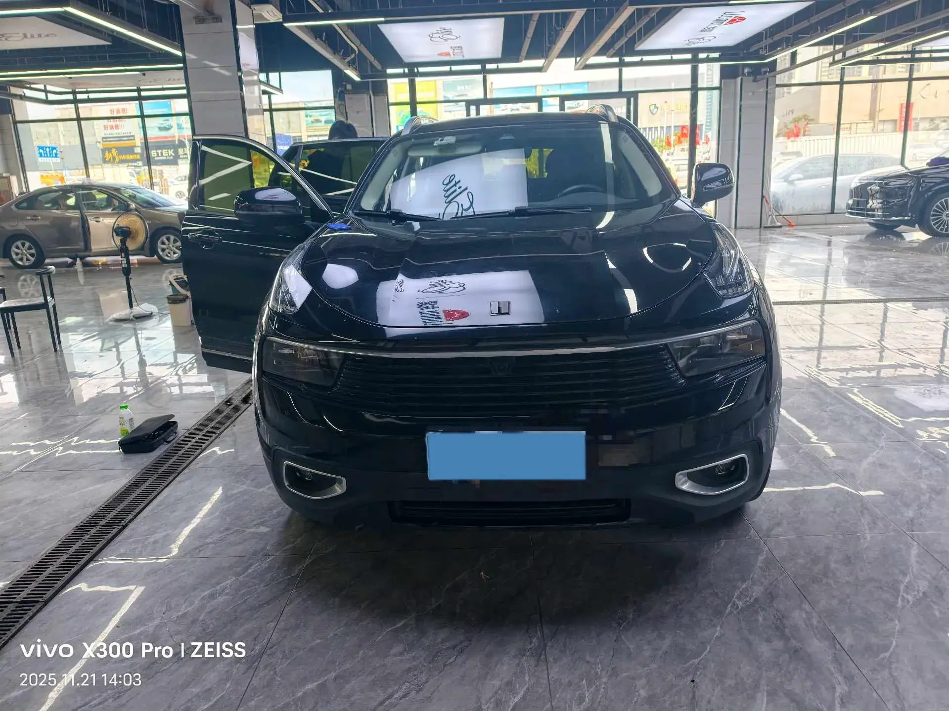 2019 LYNK&CO 01 thumbnail 2