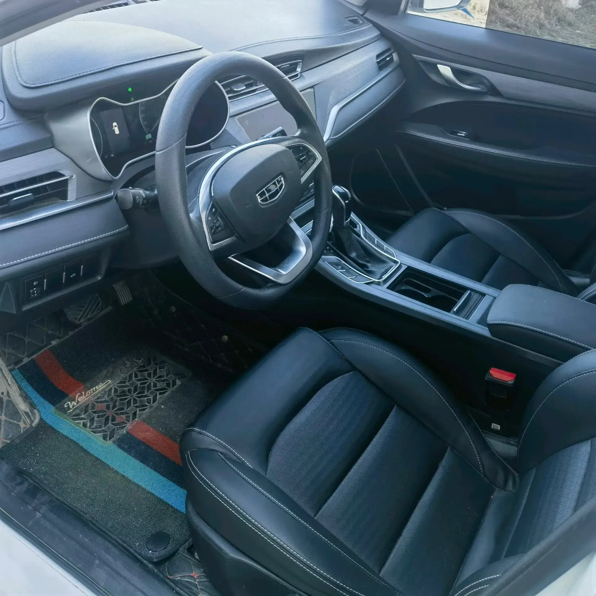 2021 GEELY EMGRAND thumbnail 4