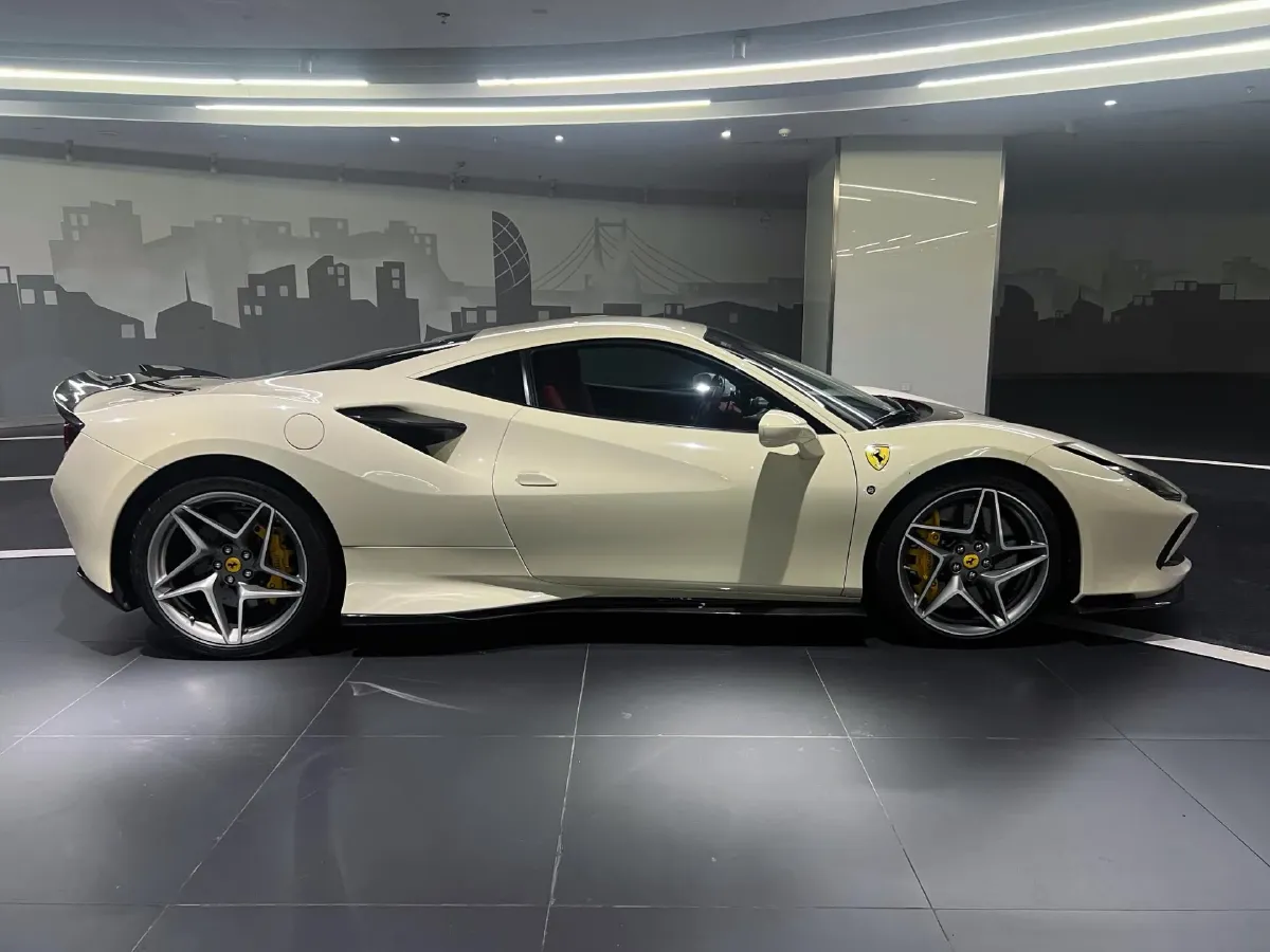 2019 Ferrari F8 3.9T 720HP V8 7DCT,autocango,china used car exporter,china ev exporter,chinese used car exporter,chinese used ev exporter