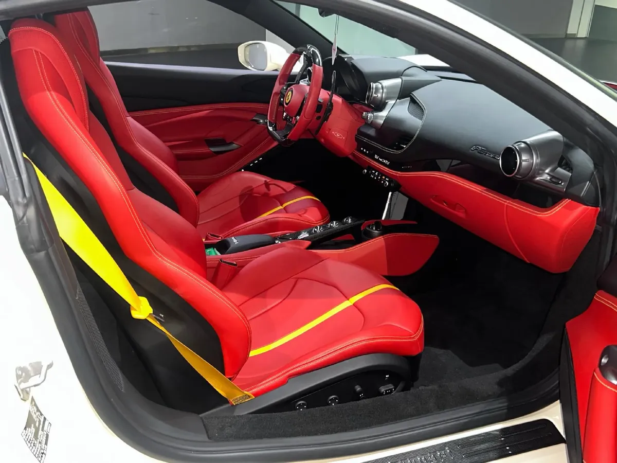 2019 Ferrari F8 3.9T 720HP V8 7DCT,autocango,china used car exporter,china ev exporter,chinese used car exporter,chinese used ev exporter