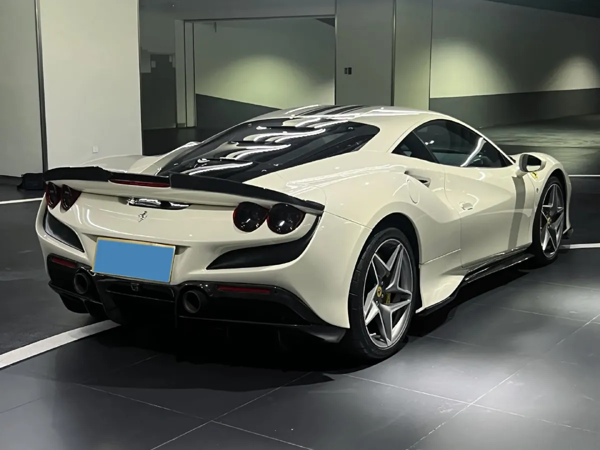 2019 Ferrari F8 3.9T 720HP V8 7DCT,autocango,china used car exporter,china ev exporter,chinese used car exporter,chinese used ev exporter