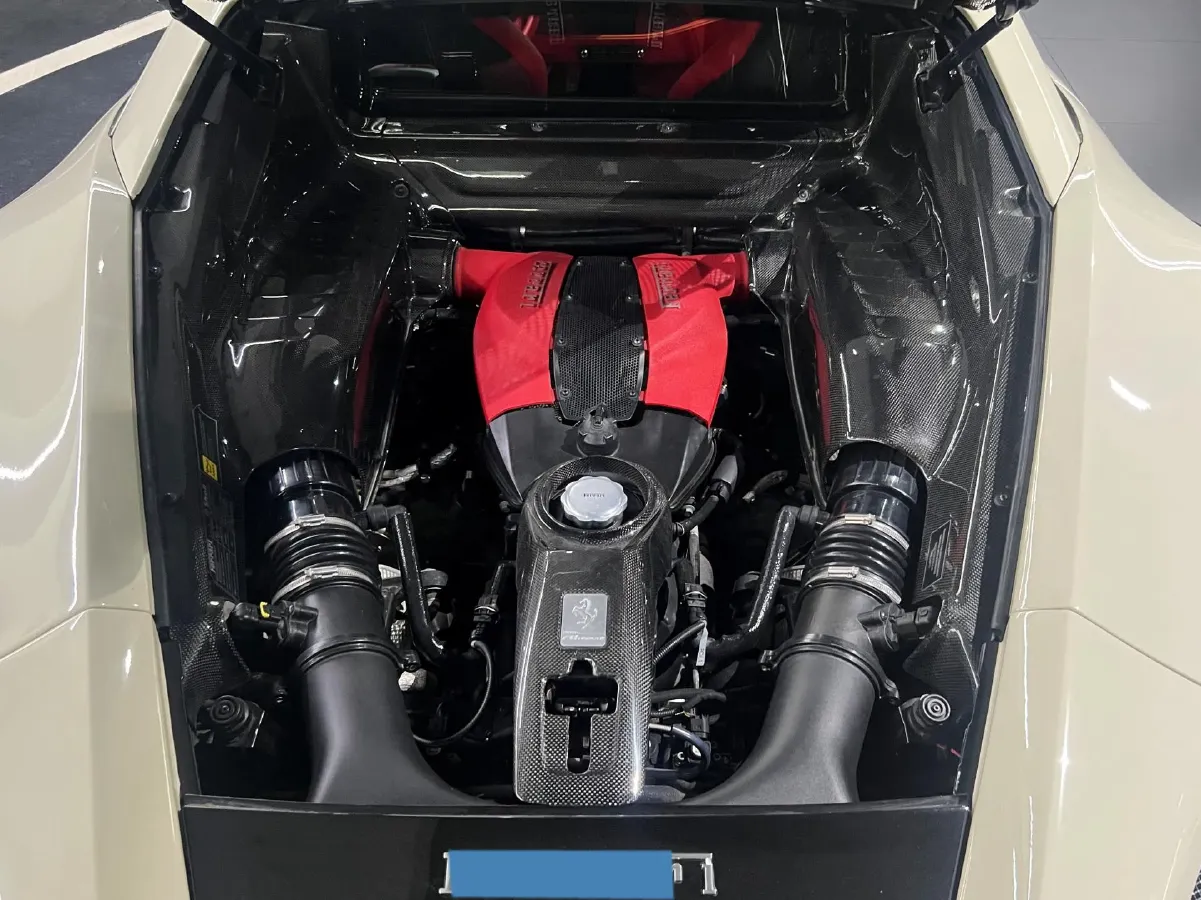 2019 Ferrari F8 3.9T 720HP V8 7DCT,autocango,china used car exporter,china ev exporter,chinese used car exporter,chinese used ev exporter