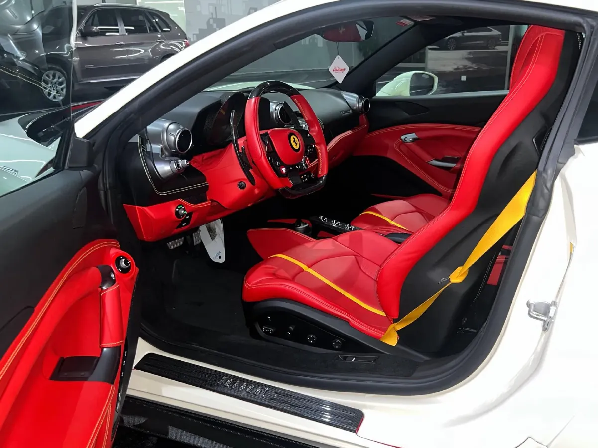2019 Ferrari F8 3.9T 720HP V8 7DCT,autocango,china used car exporter,china ev exporter,chinese used car exporter,chinese used ev exporter
