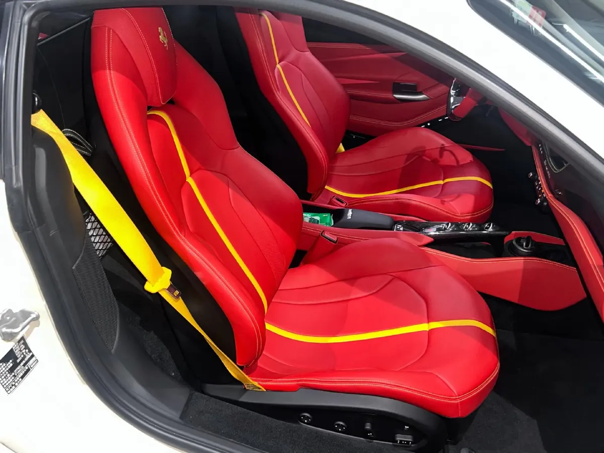2019 Ferrari F8 3.9T 720HP V8 7DCT,autocango,china used car exporter,china ev exporter,chinese used car exporter,chinese used ev exporter