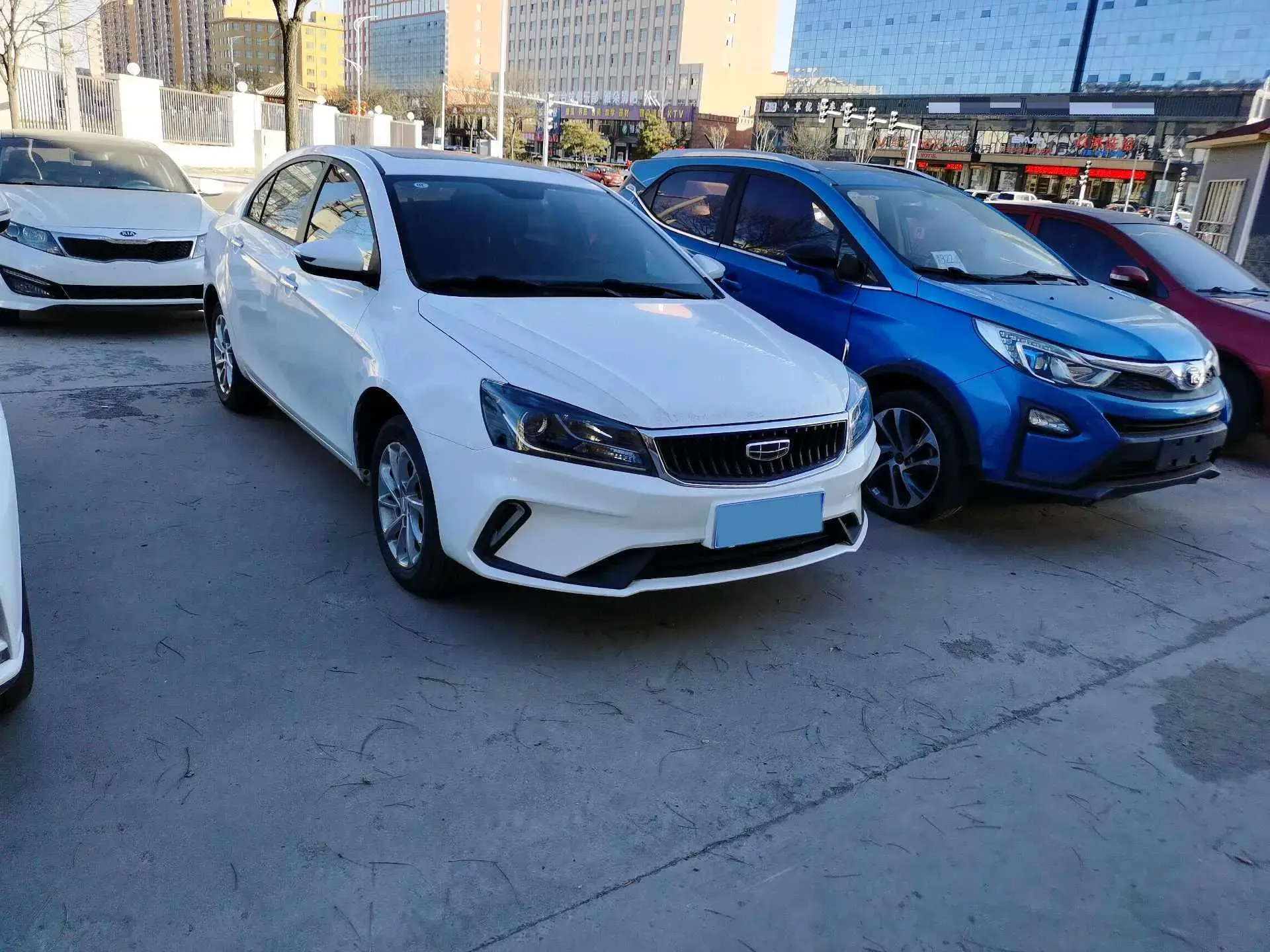 2021 GEELY EMGRAND thumbnail 3