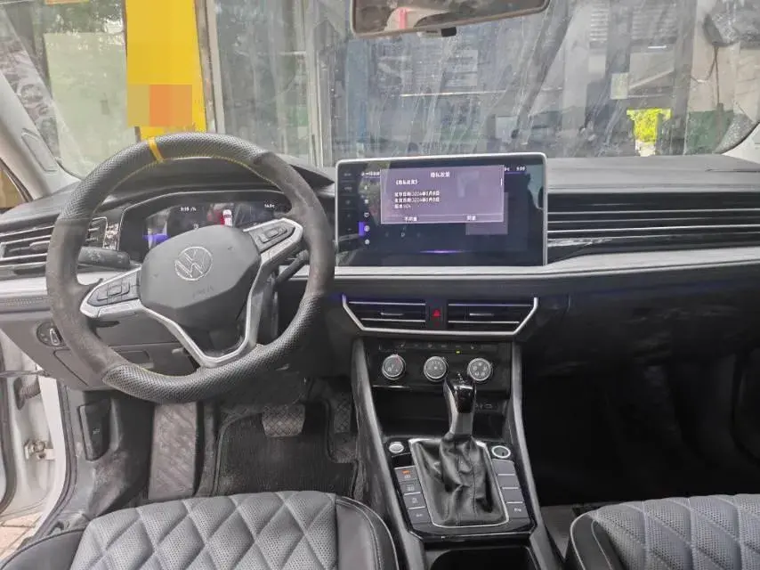 2024 VOLKSWAGEN SAGITAR thumbnail 4