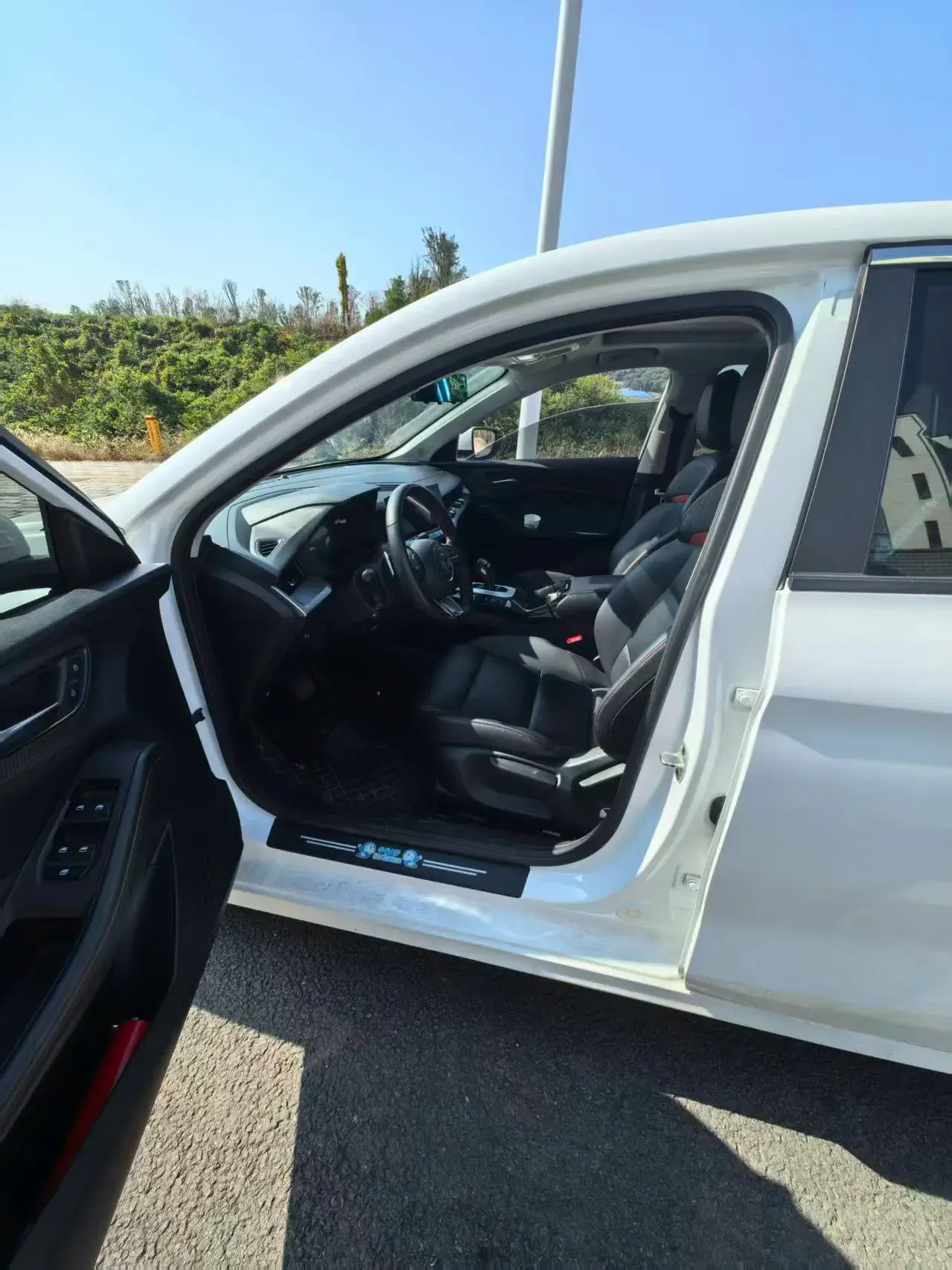 2021 MG 5 thumbnail 3