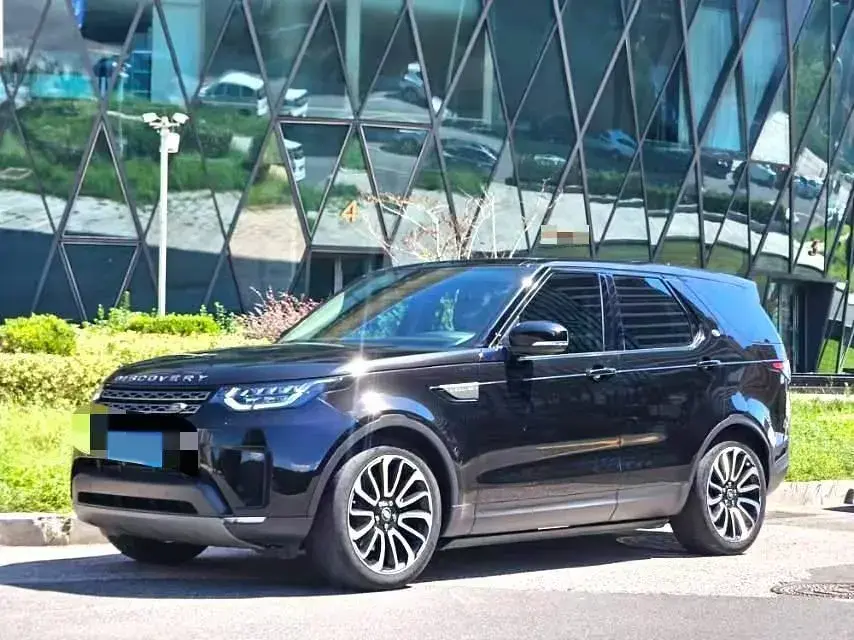 2017 LAND ROVER view 1