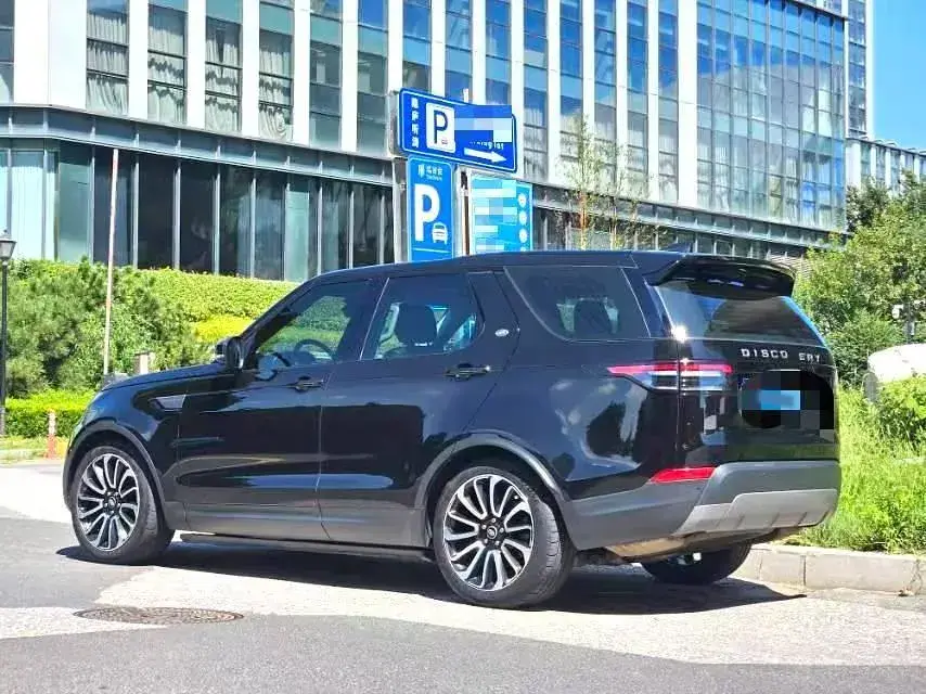 2017 LAND ROVER thumbnail 3