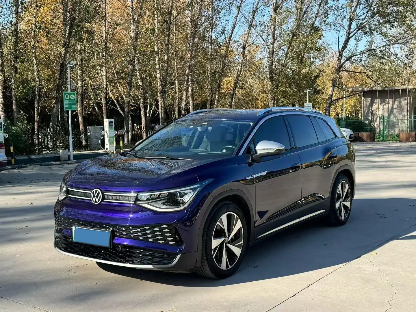 2021 VOLKSWAGEN ID.6 view 1