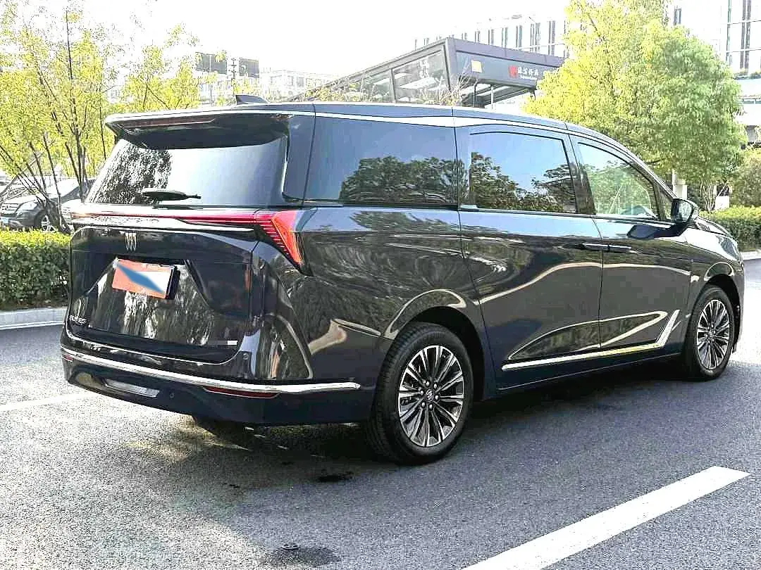 2025 BUICK GL8 thumbnail 3