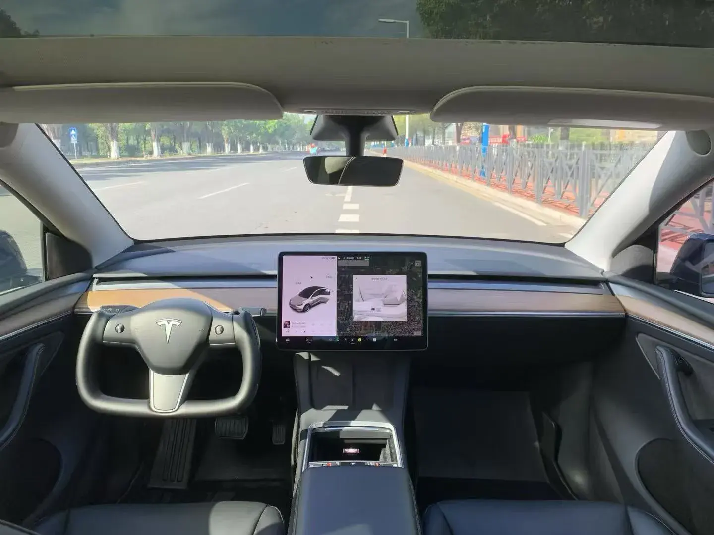 2021 TESLA MODEL thumbnail 4