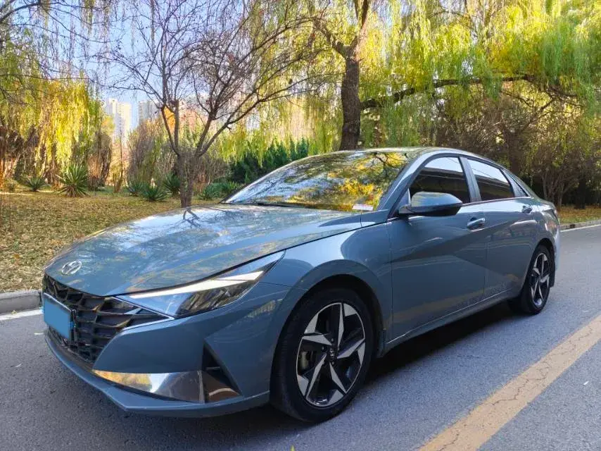 2021 HYUNDAI ELANTRA view 1